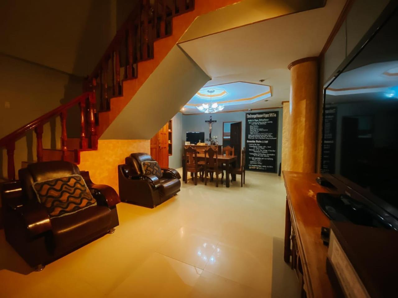 The Orange House - Vigan Villa Bagian luar foto