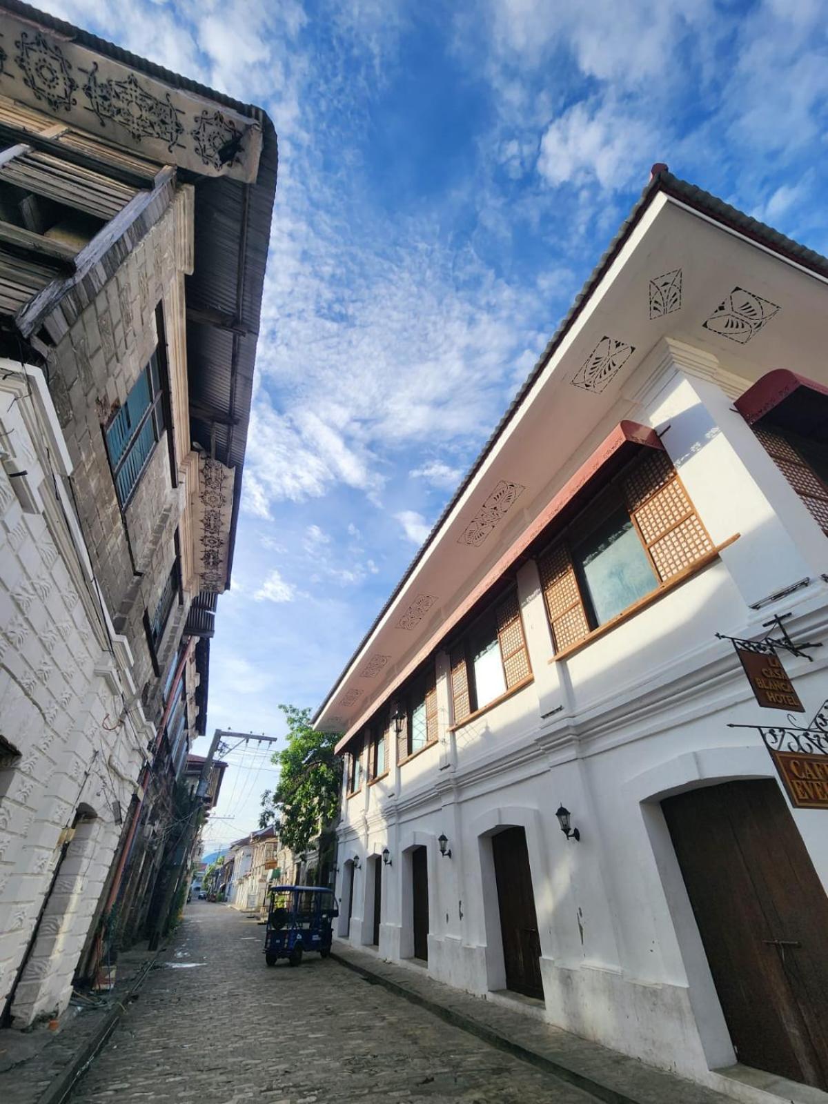 The Orange House - Vigan Villa Bagian luar foto