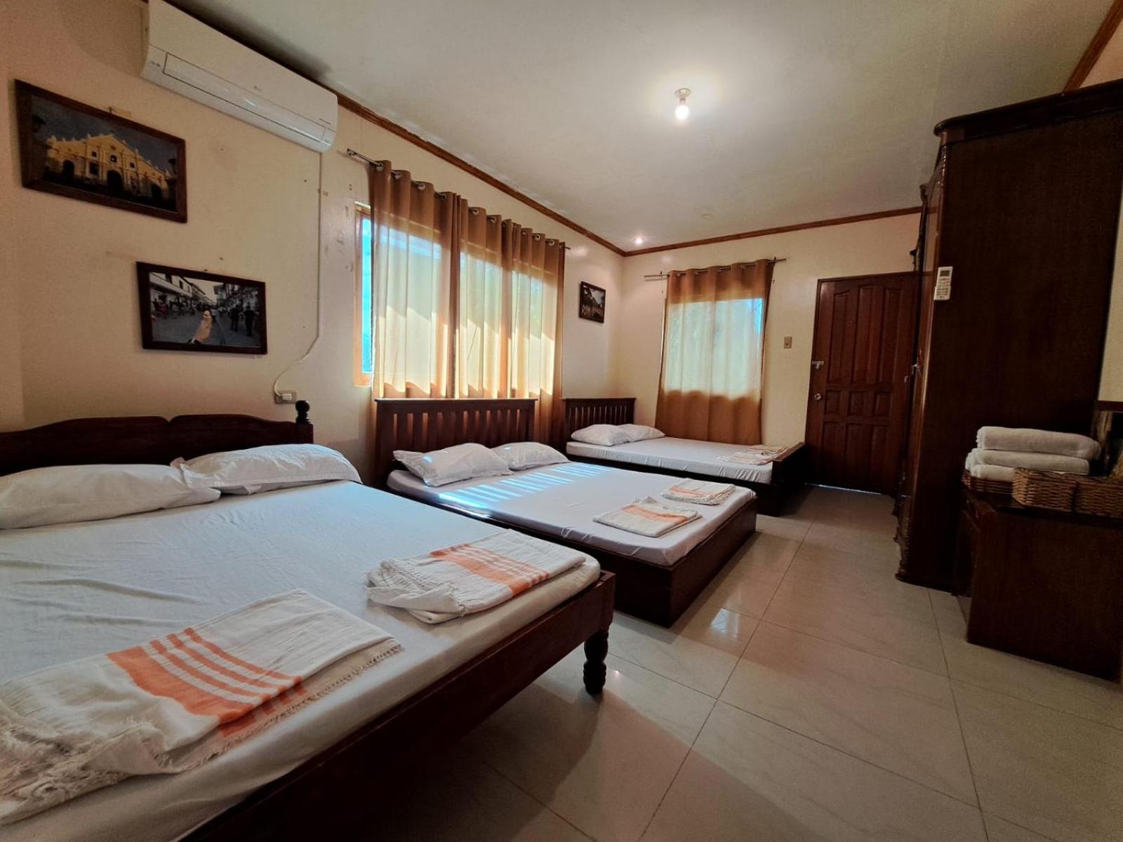 The Orange House - Vigan Villa Bagian luar foto